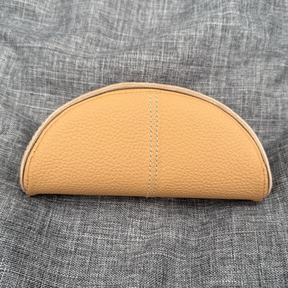 Tod’s Designer Sunglasses Case - Picture 2 of 6